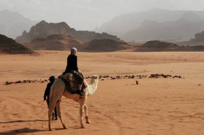 Desierto y mar en Jordania