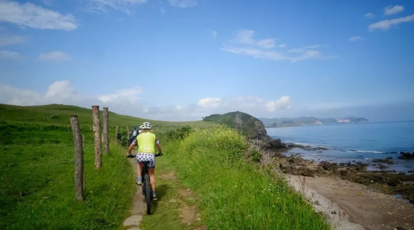 CAMINO DEL NORTE EN BICICLETA (RIBADEO- SANTIAGO) 