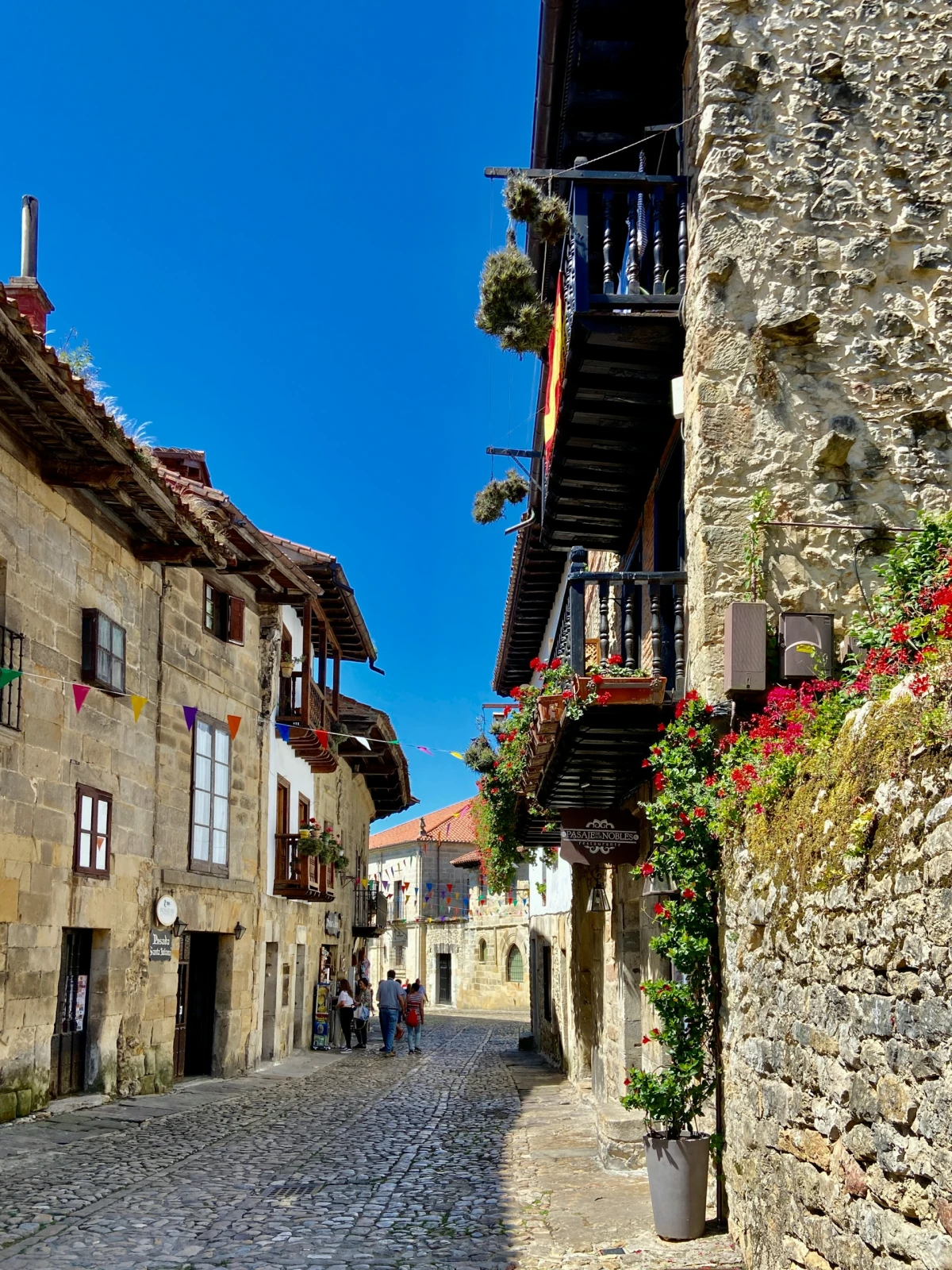 De Santillana del Mar a Comillas